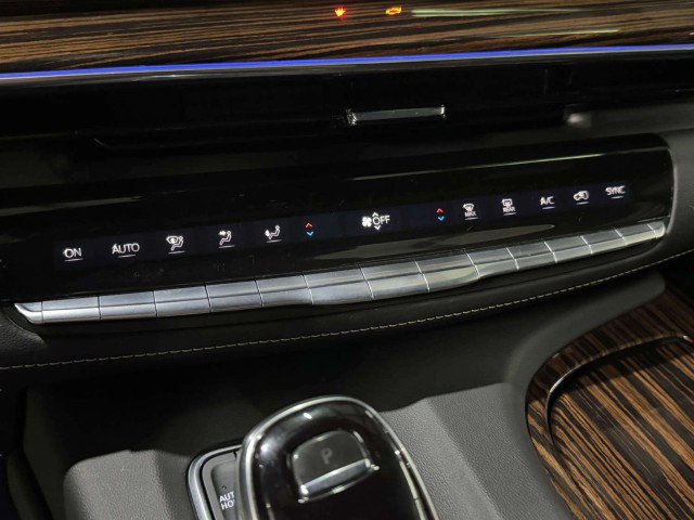 Used 2021 Cadillac Escalade Luxury image 38