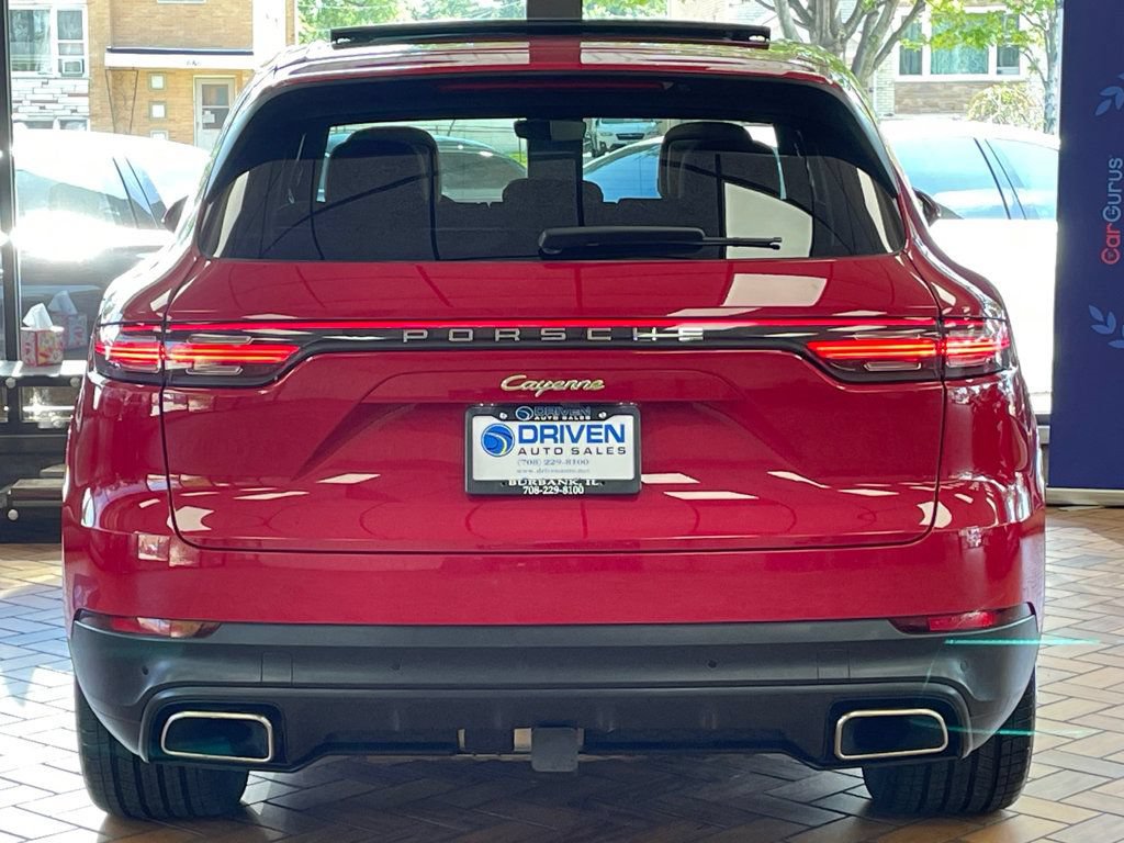 Used 2023 Porsche Cayenne w/ Premium Package AWD/4WD image 9