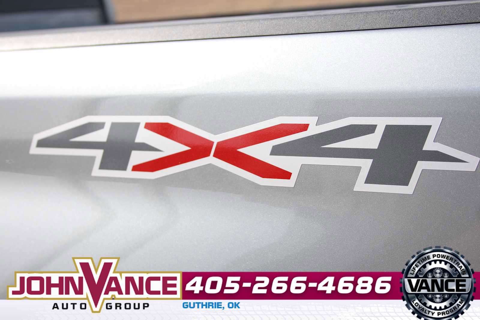 Used 2025 Chevrolet Silverado 2500 Custom image 9