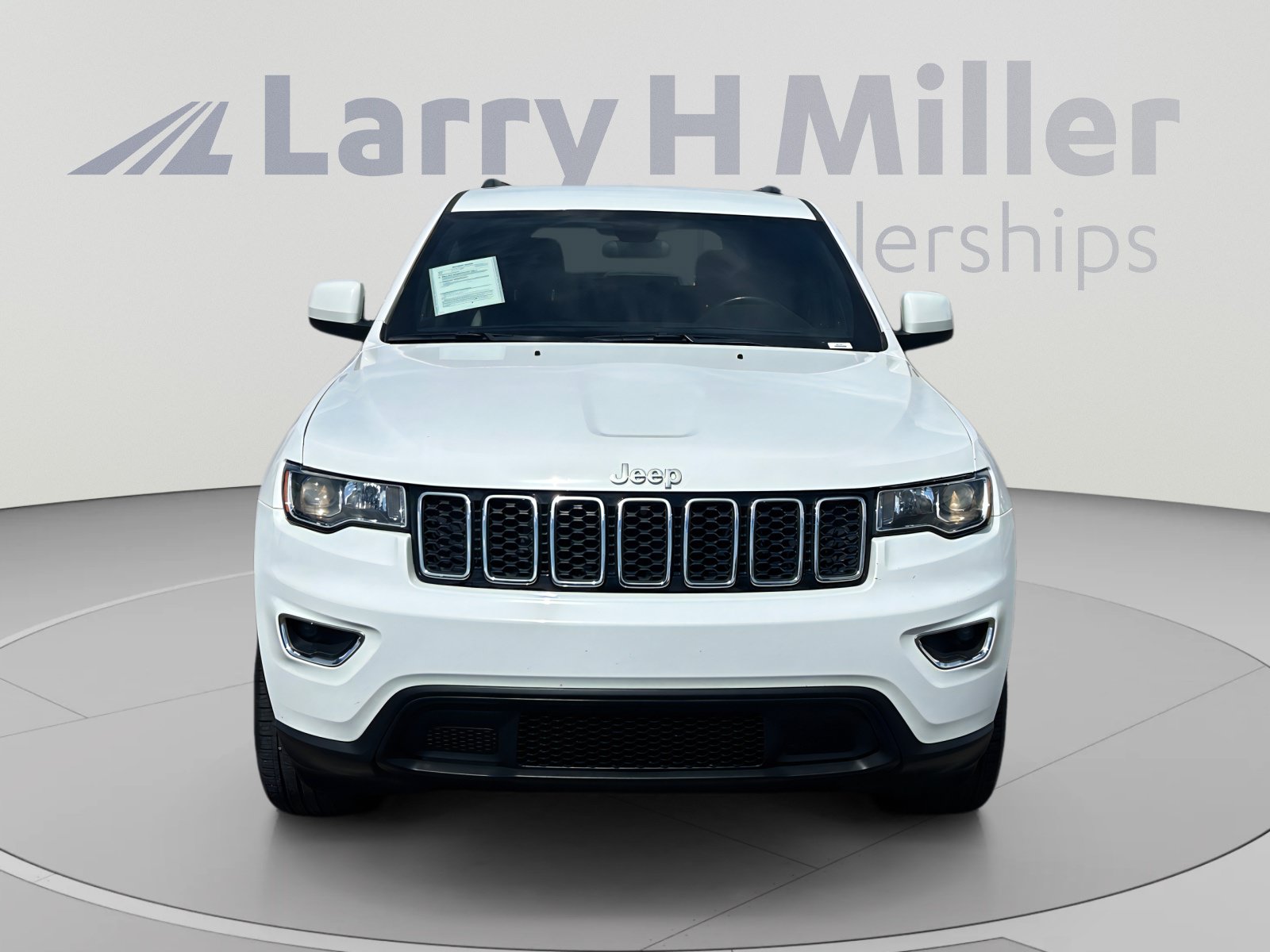 Used 2021 Jeep Grand Cherokee Laredo X AWD/4WD image 8