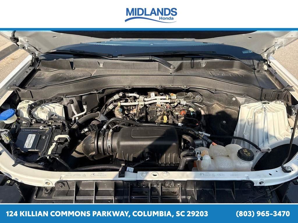 Used 2023 Ford Explorer XLT w/ Equipment Group 202A RWD image 17