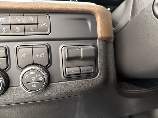 Certified 2025 Chevrolet Tahoe High Country AWD/4WD image 35