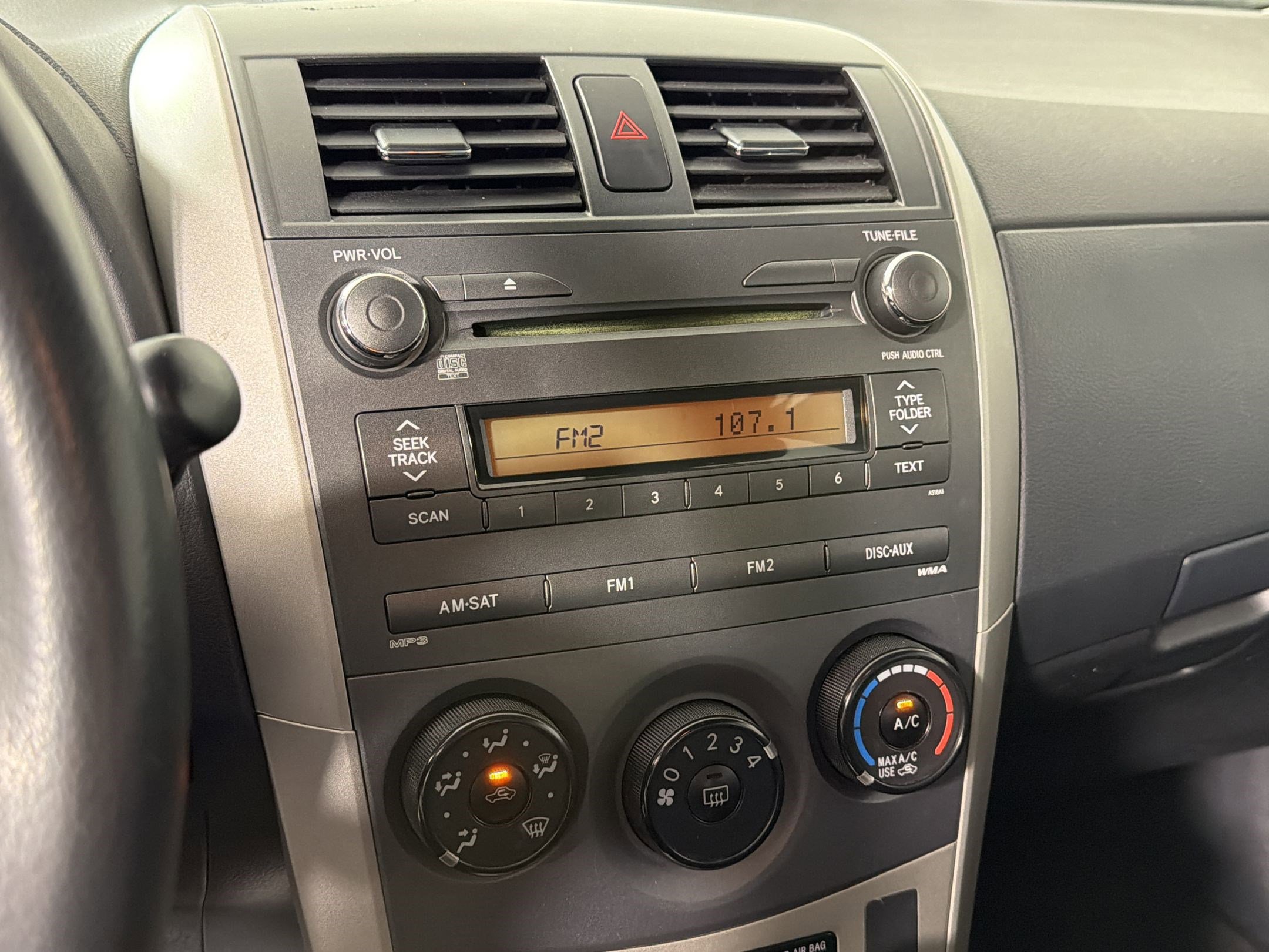 Used 2010 Toyota Corolla S image 22