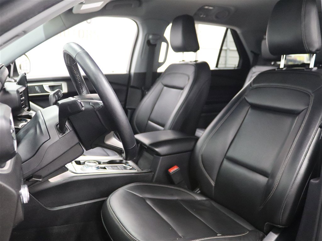 Used 2022 Ford Explorer XLT w/ Equipment Group 202A AWD/4WD image 7