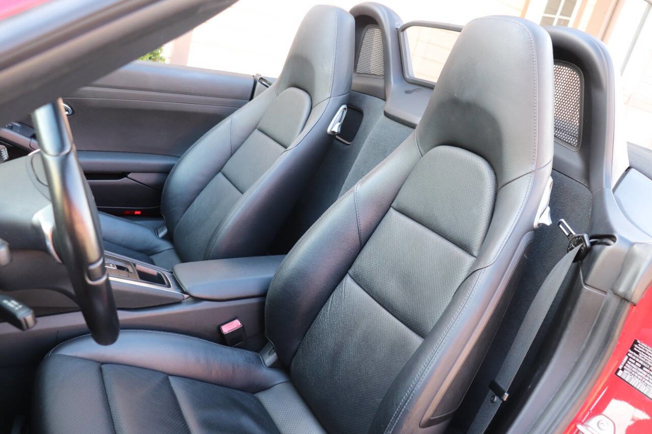 Used 2016 Porsche Boxster image 26