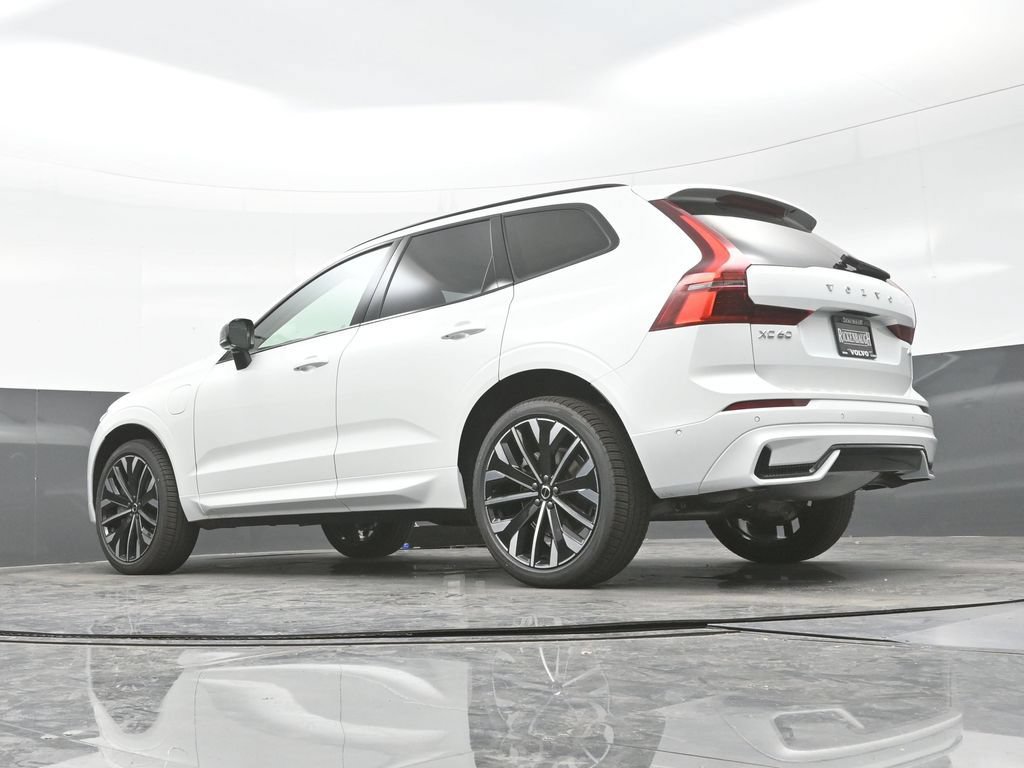 New 2026 Volvo XC60 T8 Ultra w/ Protection Package Premier AWD/4WD image 29