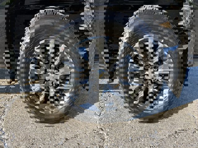 Used 2023 Chevrolet Silverado 1500 LT image 33