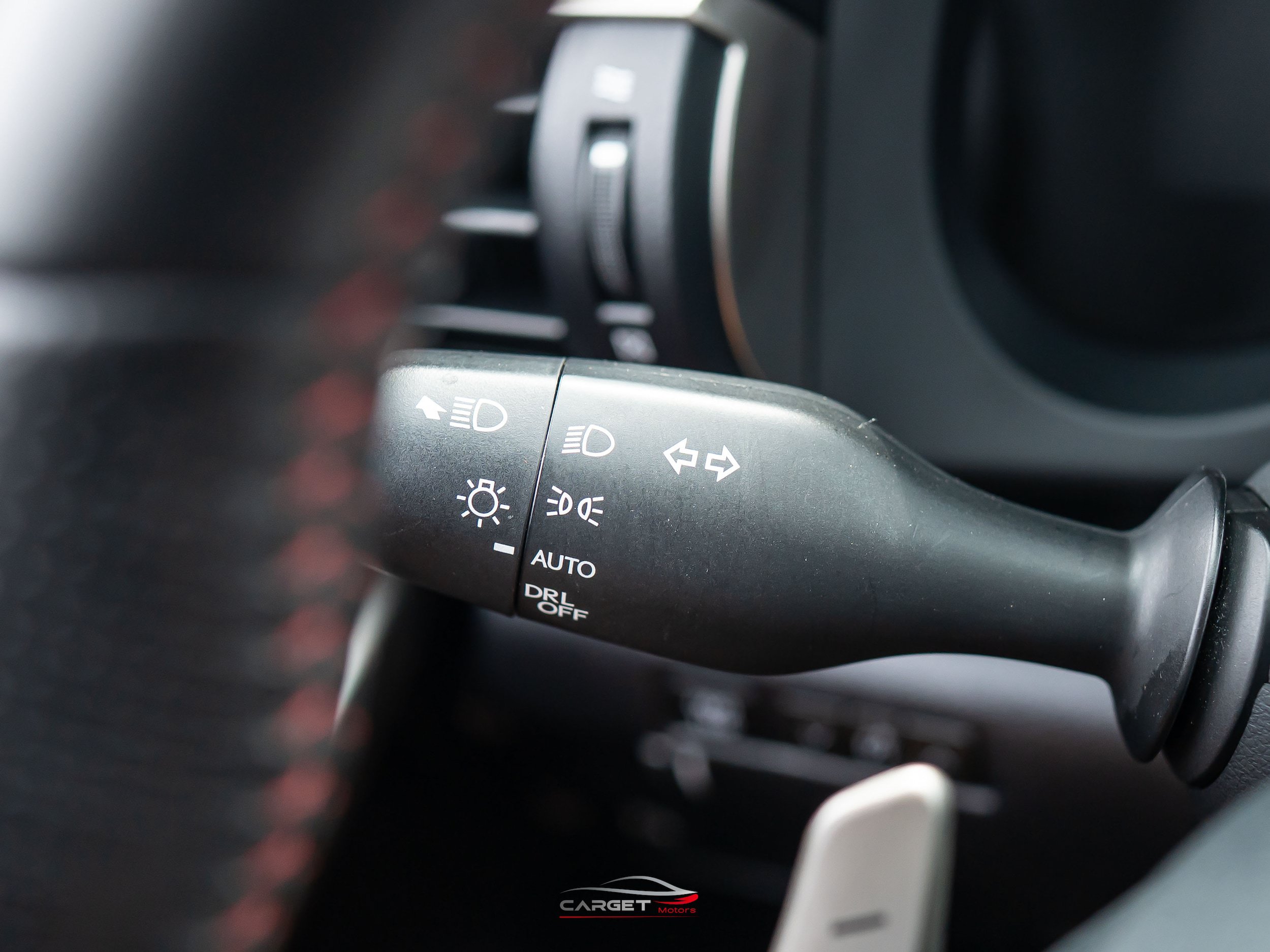 Used 2019 Lexus IS 300 F Sport w/ F Sport Package RWD image 29