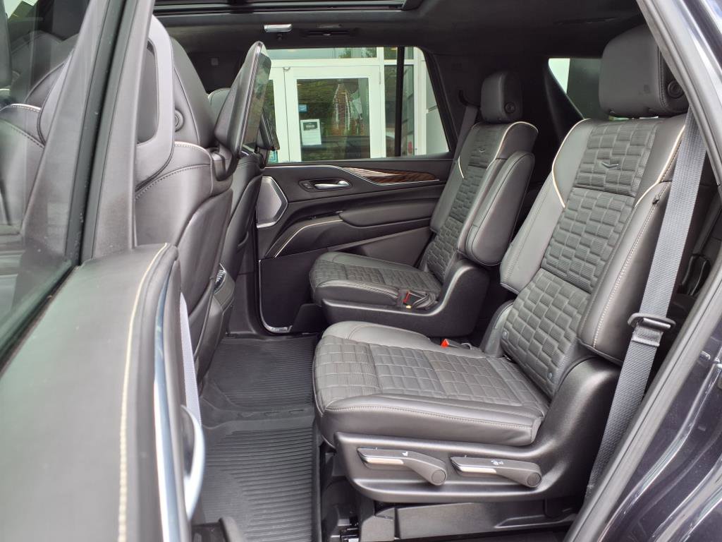 Used 2024 Cadillac Escalade Sport Platinum w/ Heavy-Duty Trailer Package image 10