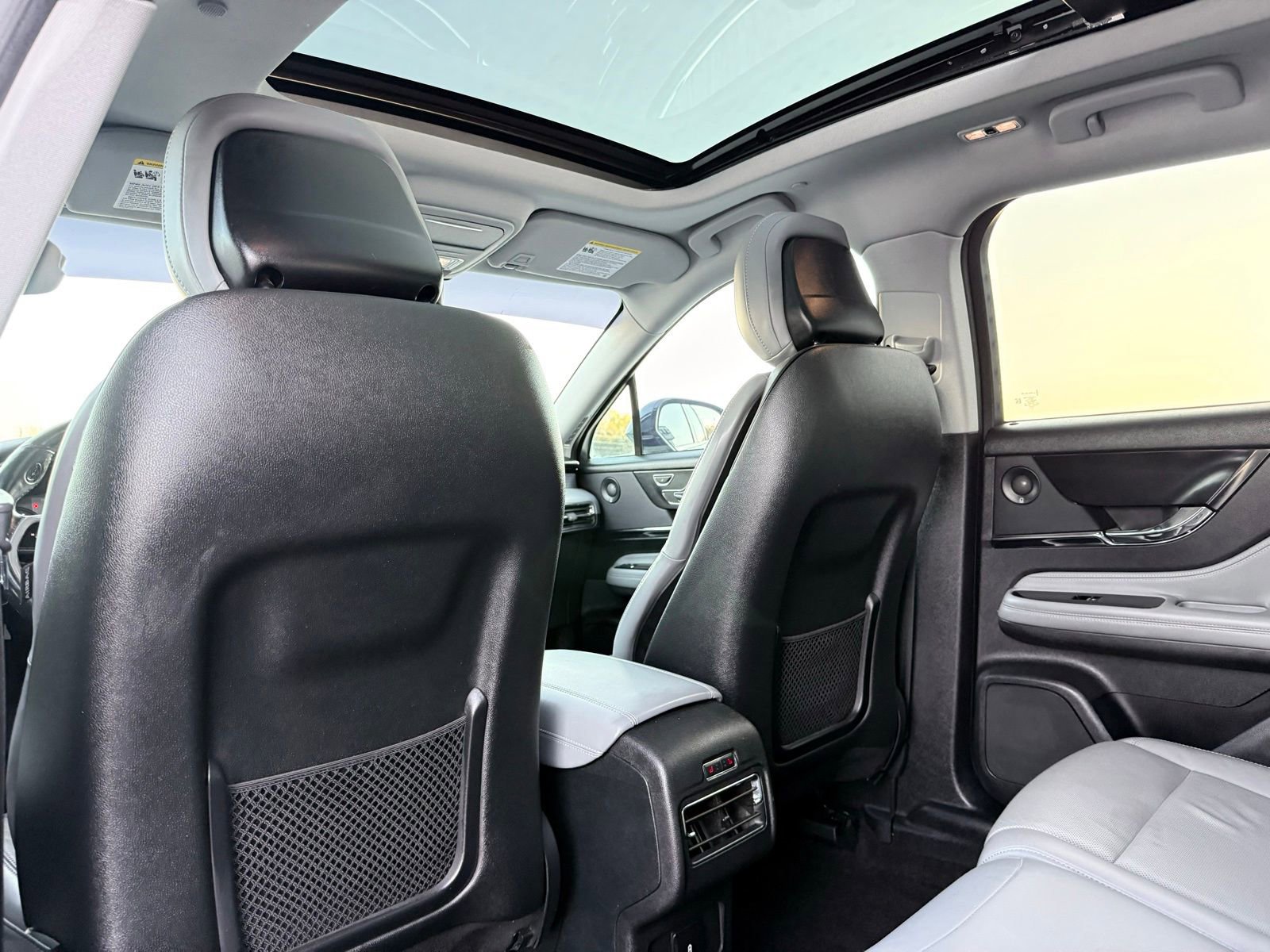 Used 2020 Lincoln Corsair Reserve image 23