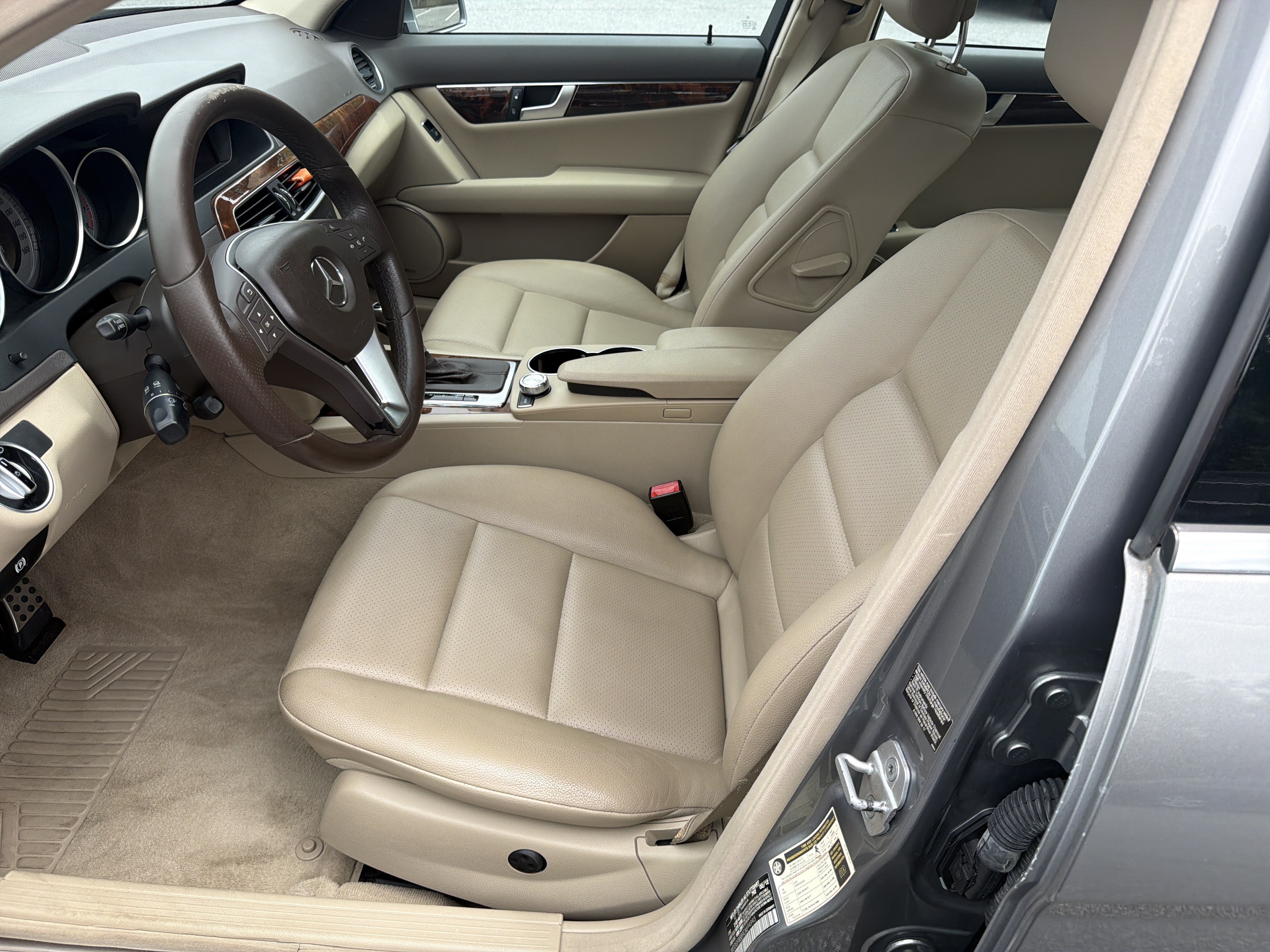 Used 2012 Mercedes-Benz C 300 4MATIC Sedan image 18