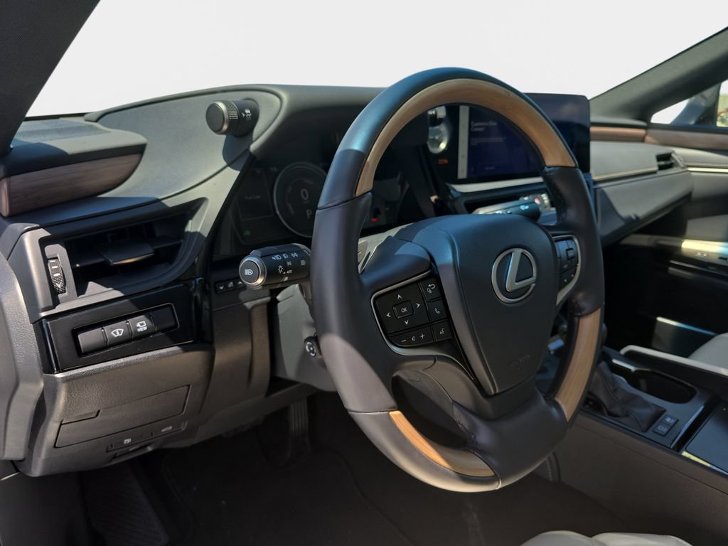 Used 2024 Lexus ES 300h w/ Technology Package FWD image 24
