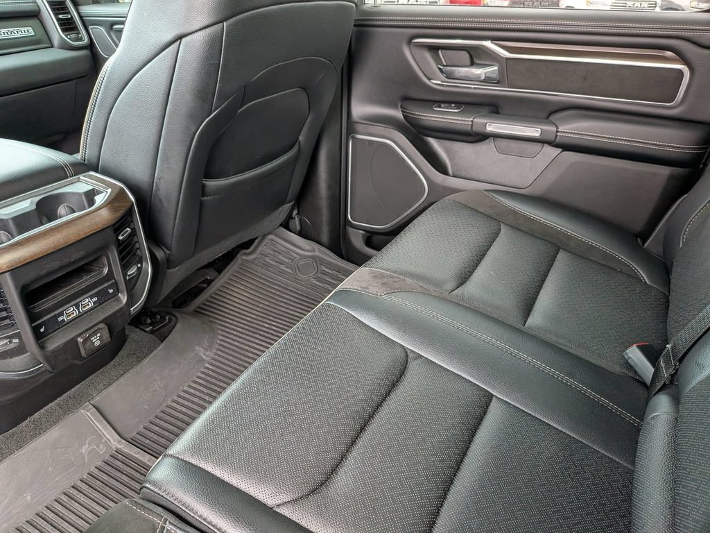 Used 2022 RAM 1500 Laramie AWD/4WD image 32