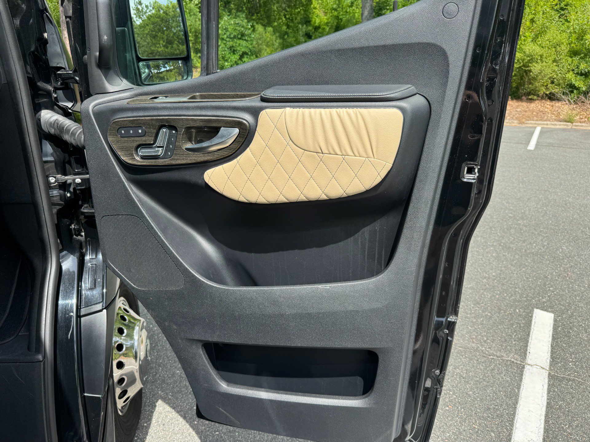 Used 2022 Mercedes-Benz Sprinter 3500 image 48
