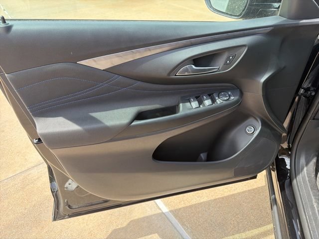 Used 2026 Buick Envista Sport Touring w/ Convenience I Package FWD image 8