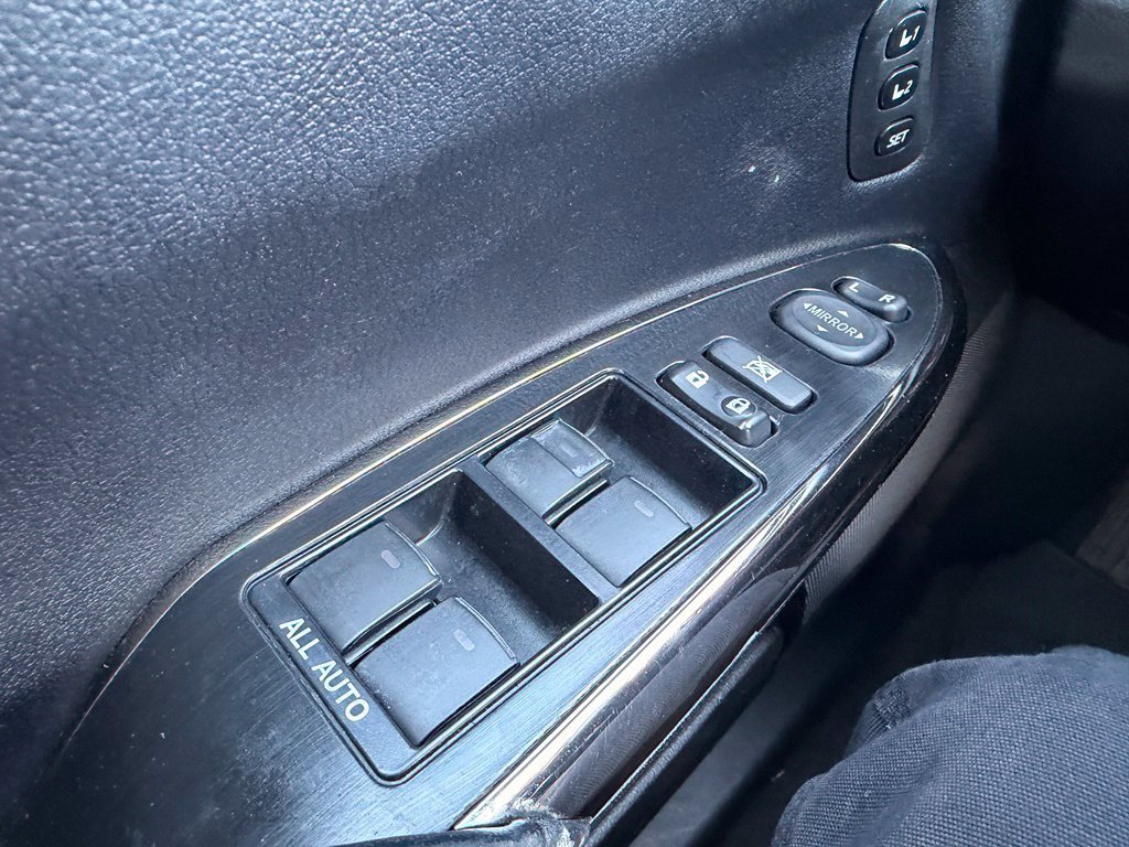 Used 2015 Toyota Avalon XLE Touring FWD image 25