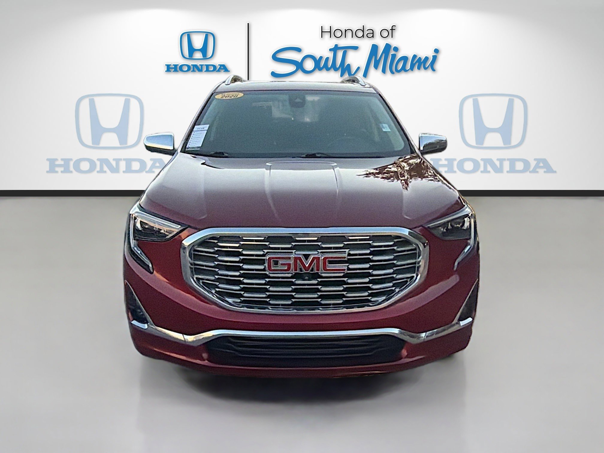 Used 2020 GMC Terrain Denali w/ Denali Premium Package image 2