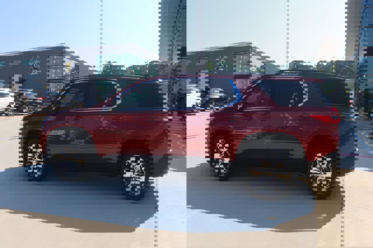 Used 2019 Chevrolet Traverse LT w/ LT Premium Package image 2