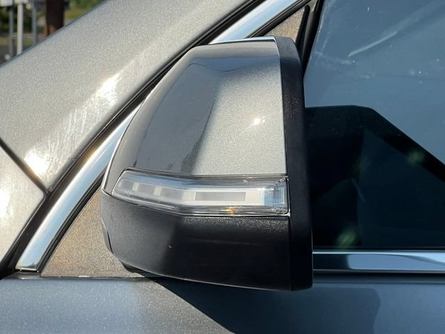 Used 2023 Chevrolet Traverse LT w/ LPO, Cargo Package AWD/4WD image 41