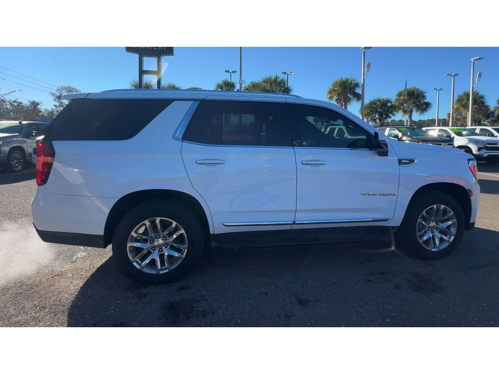 Used 2022 GMC Yukon SLT w/ SLT Premium Package image 9