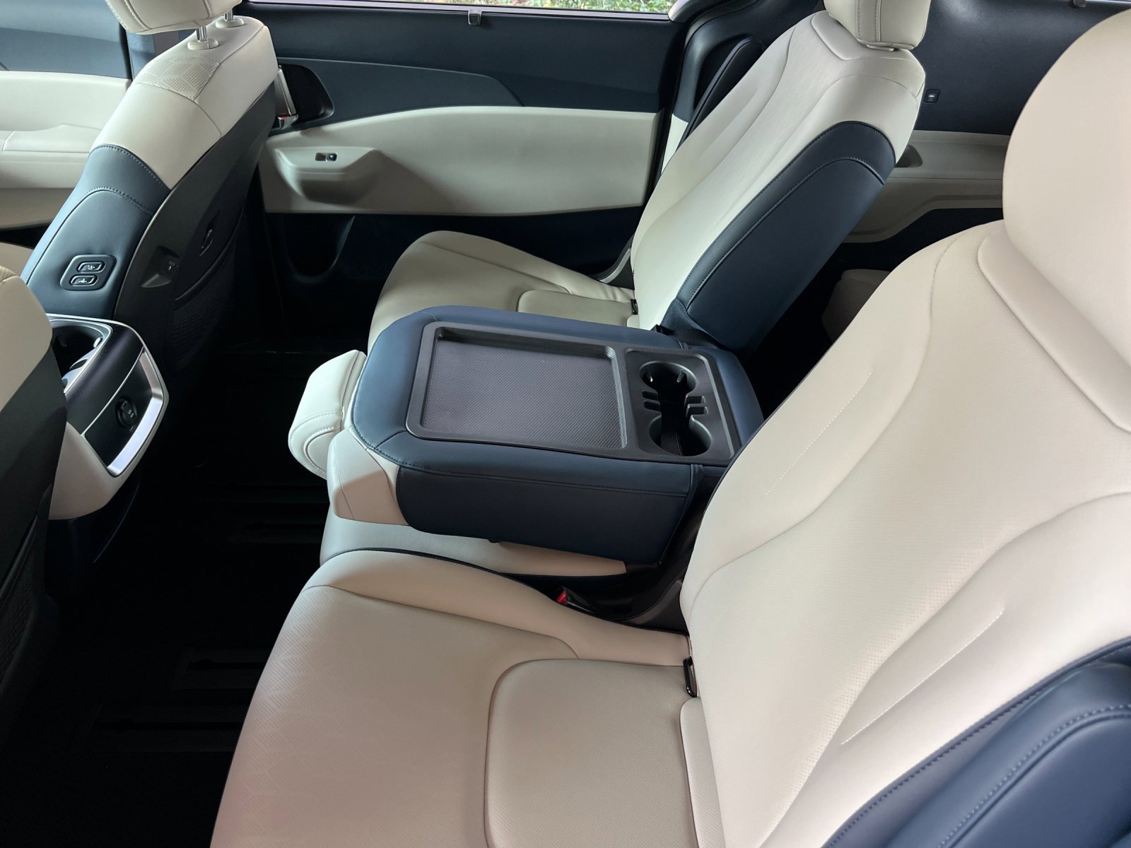 New 2026 Kia Carnival EX image 12
