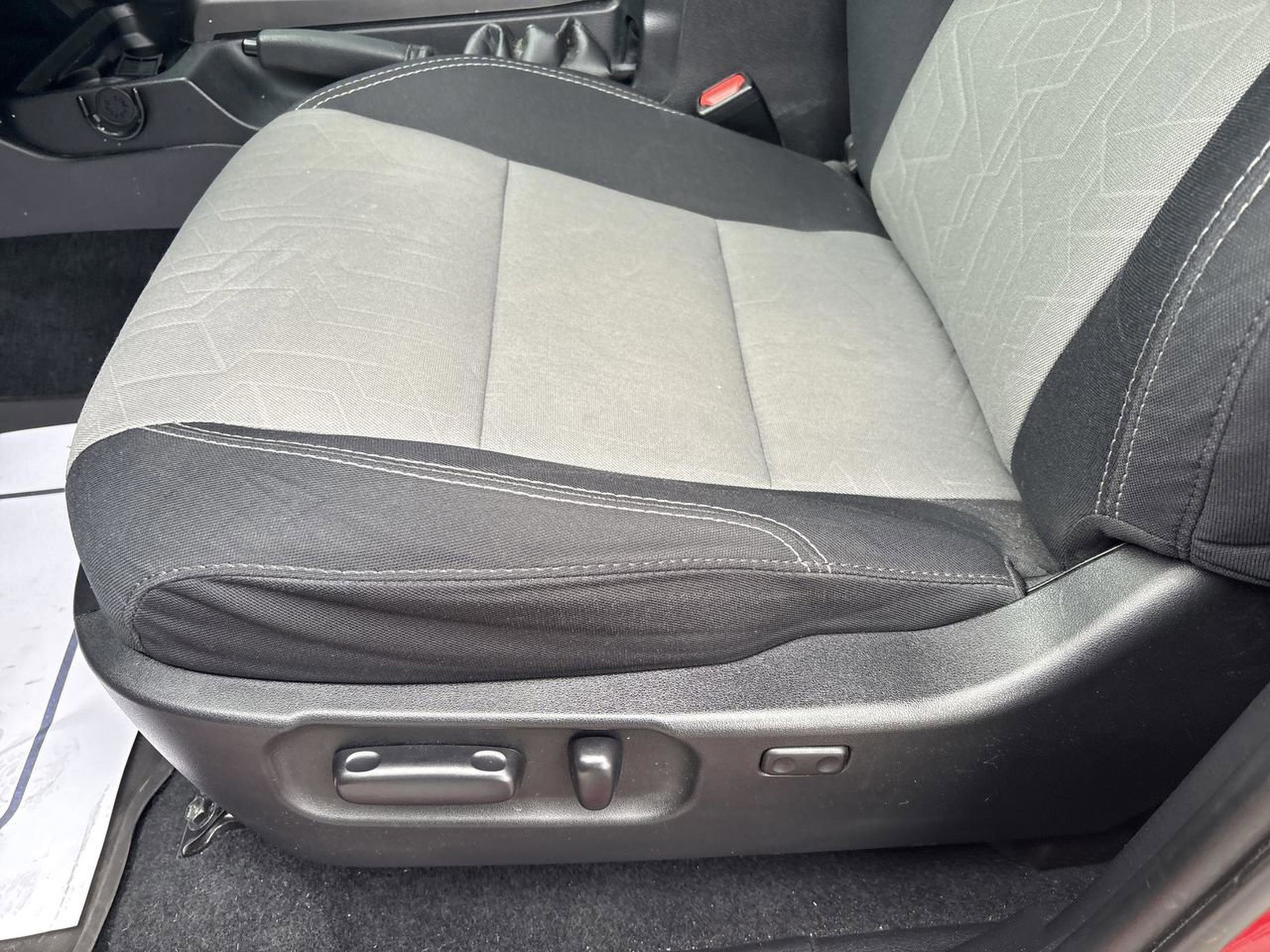 Used 2021 Toyota Tacoma TRD Sport image 31