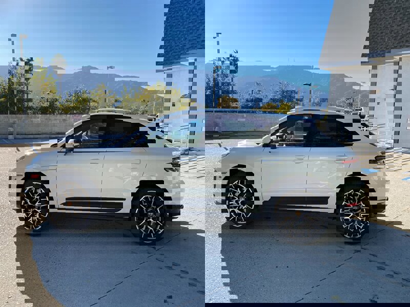 Used 2019 Porsche Macan image 20