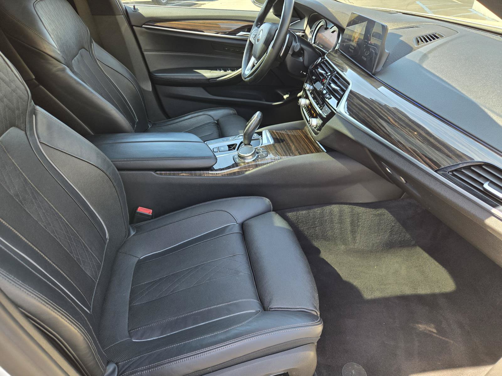 Used 2017 BMW 540i RWD image 30