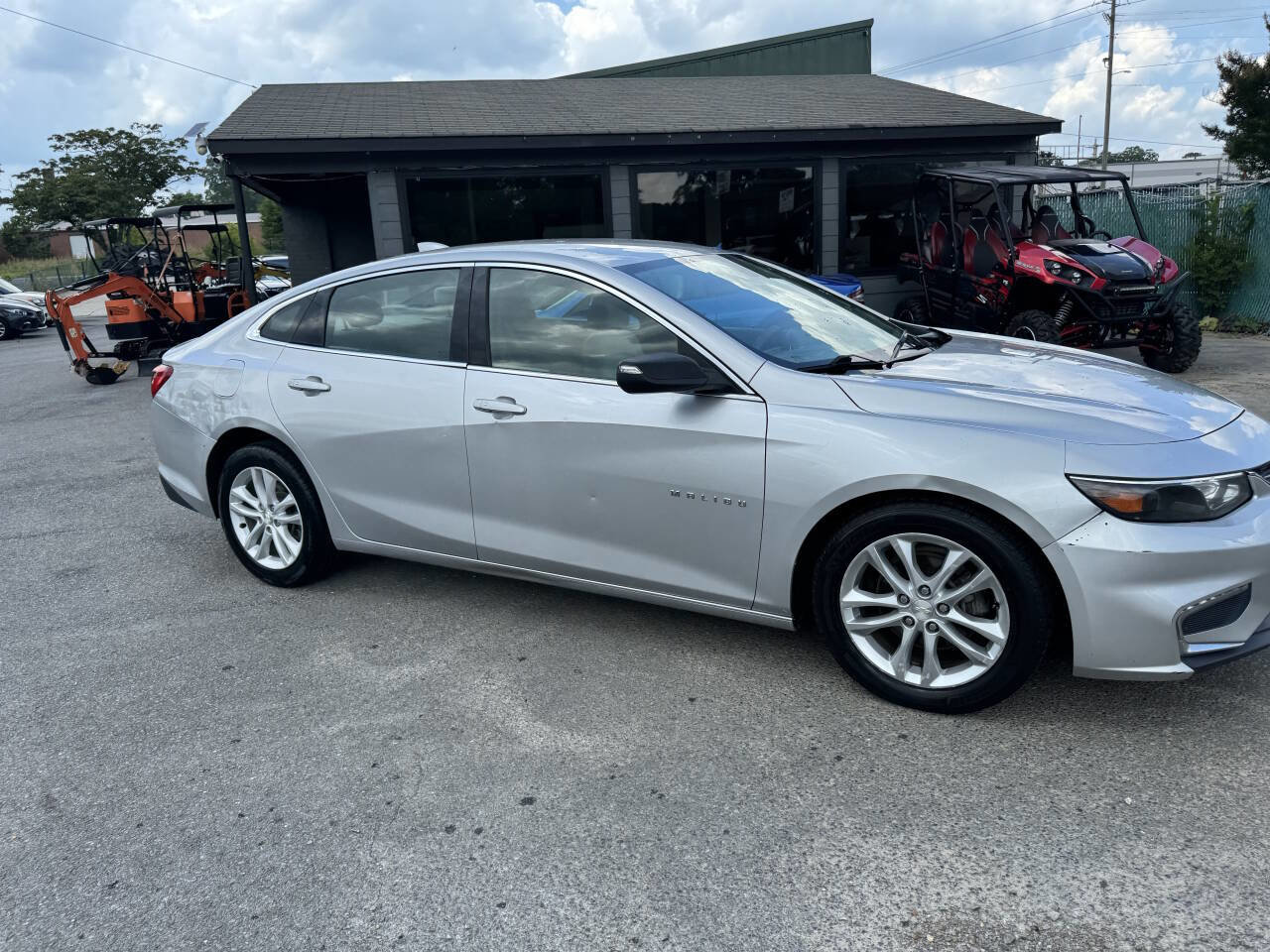 Used 2018 Chevrolet Malibu LT image 11