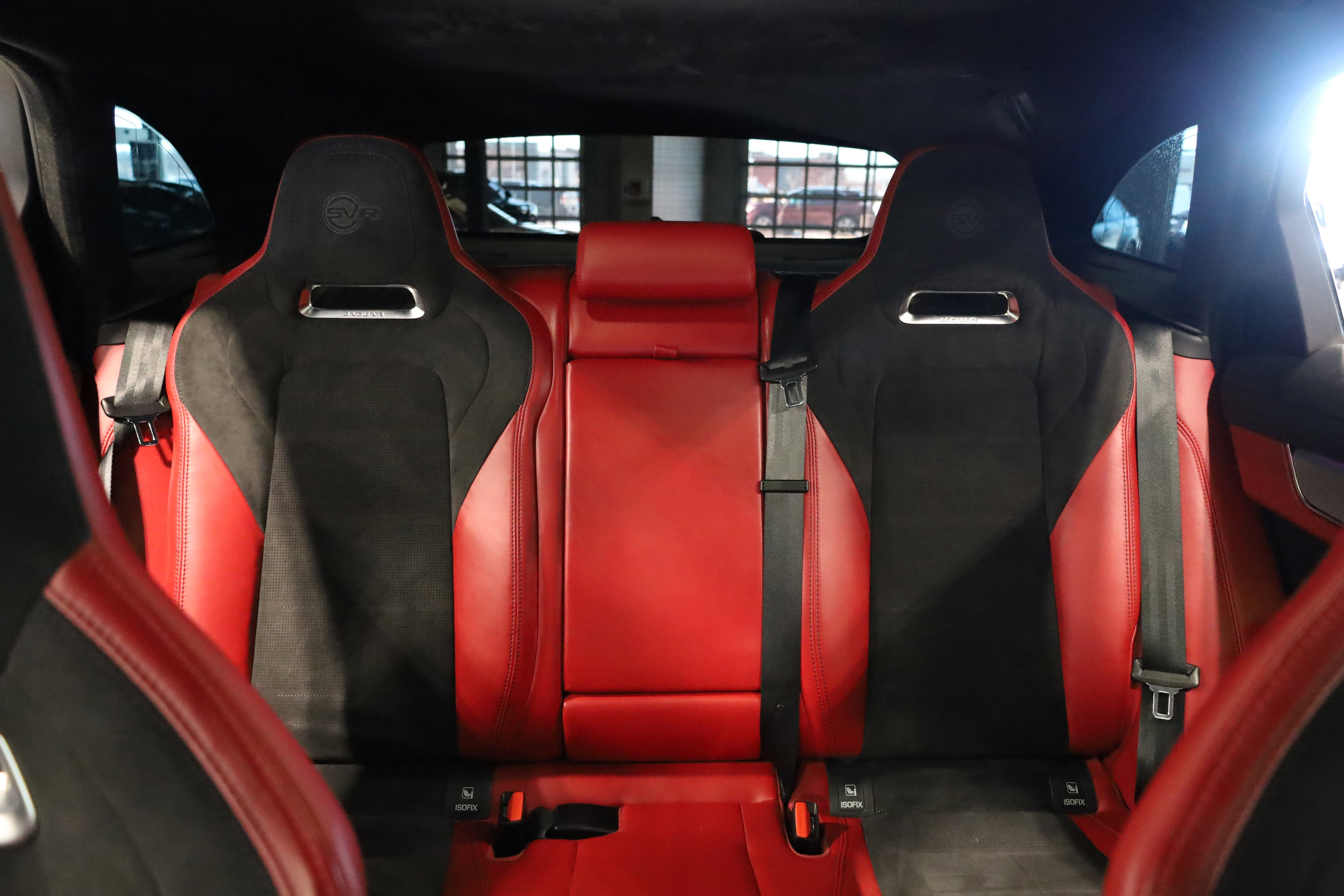 Used 2023 Jaguar F-PACE SVR image 34