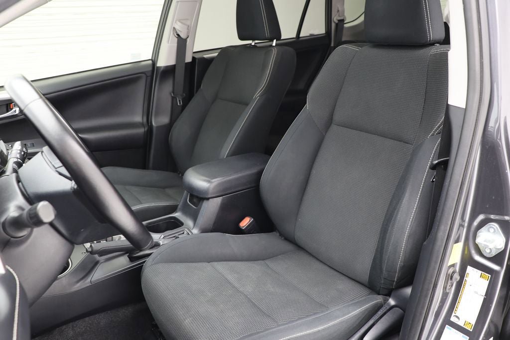 Used 2017 Toyota RAV4 XLE AWD/4WD image 15