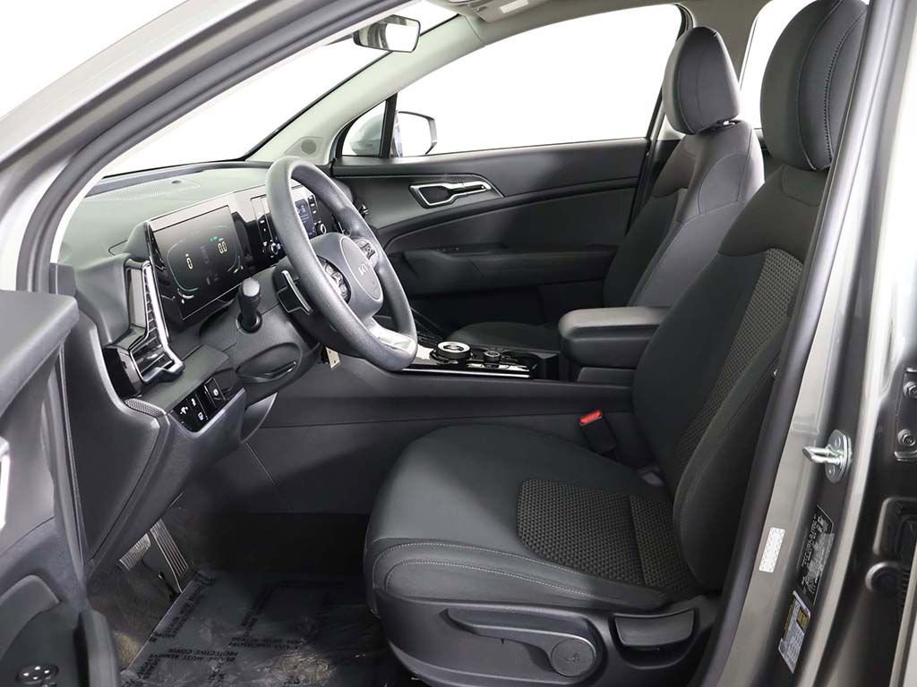 Used 2023 Kia Sportage LX AWD/4WD image 29