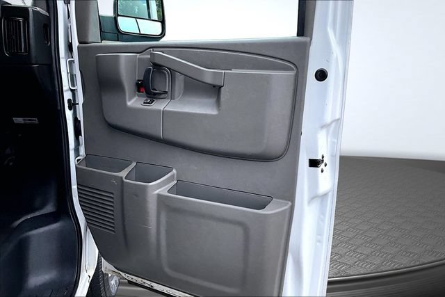 Used 2021 GMC Savana 2500 w/ Enhanced Convenience Package RWD image 27
