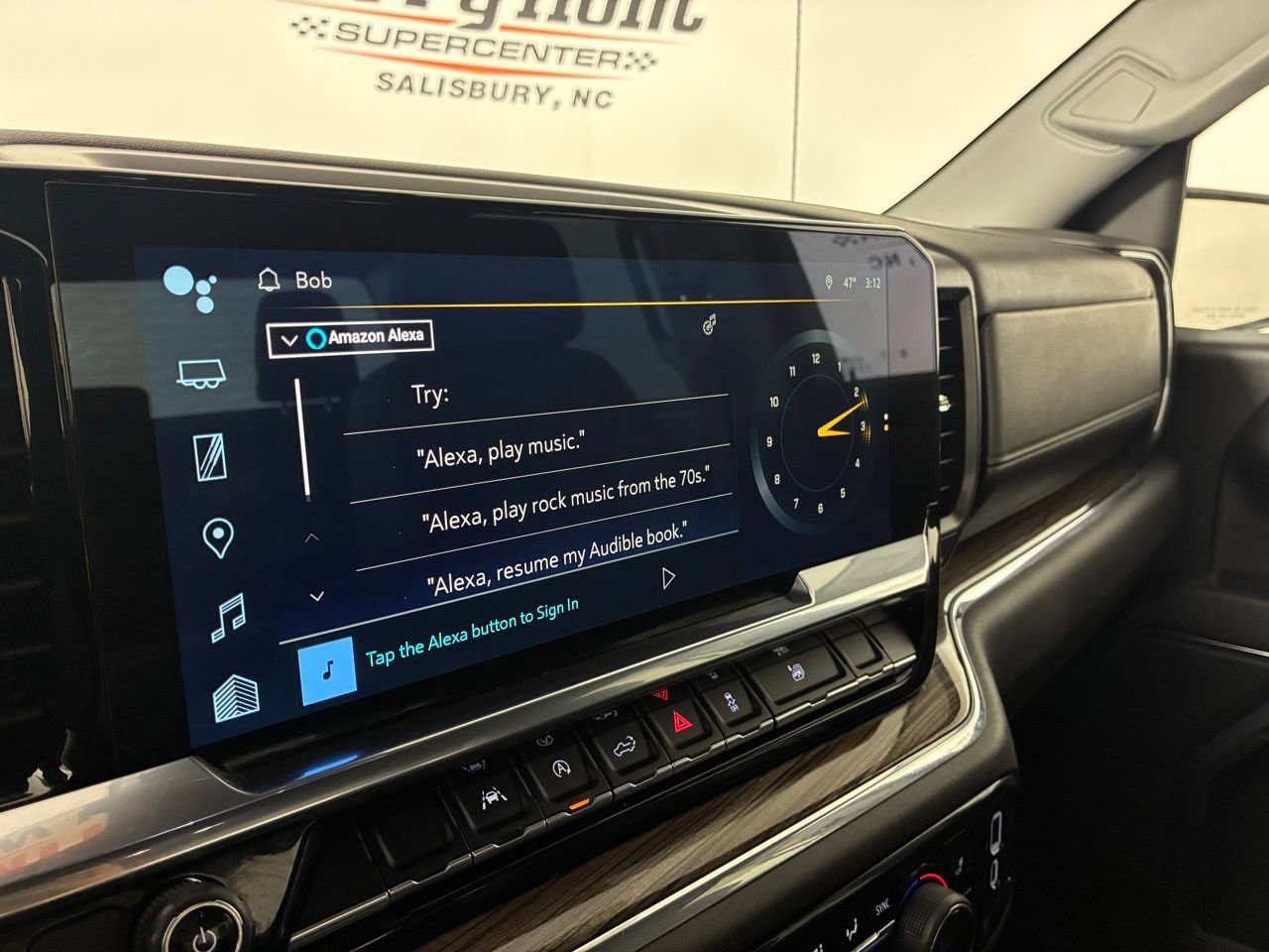 Used 2024 Chevrolet Silverado 1500 LT image 16