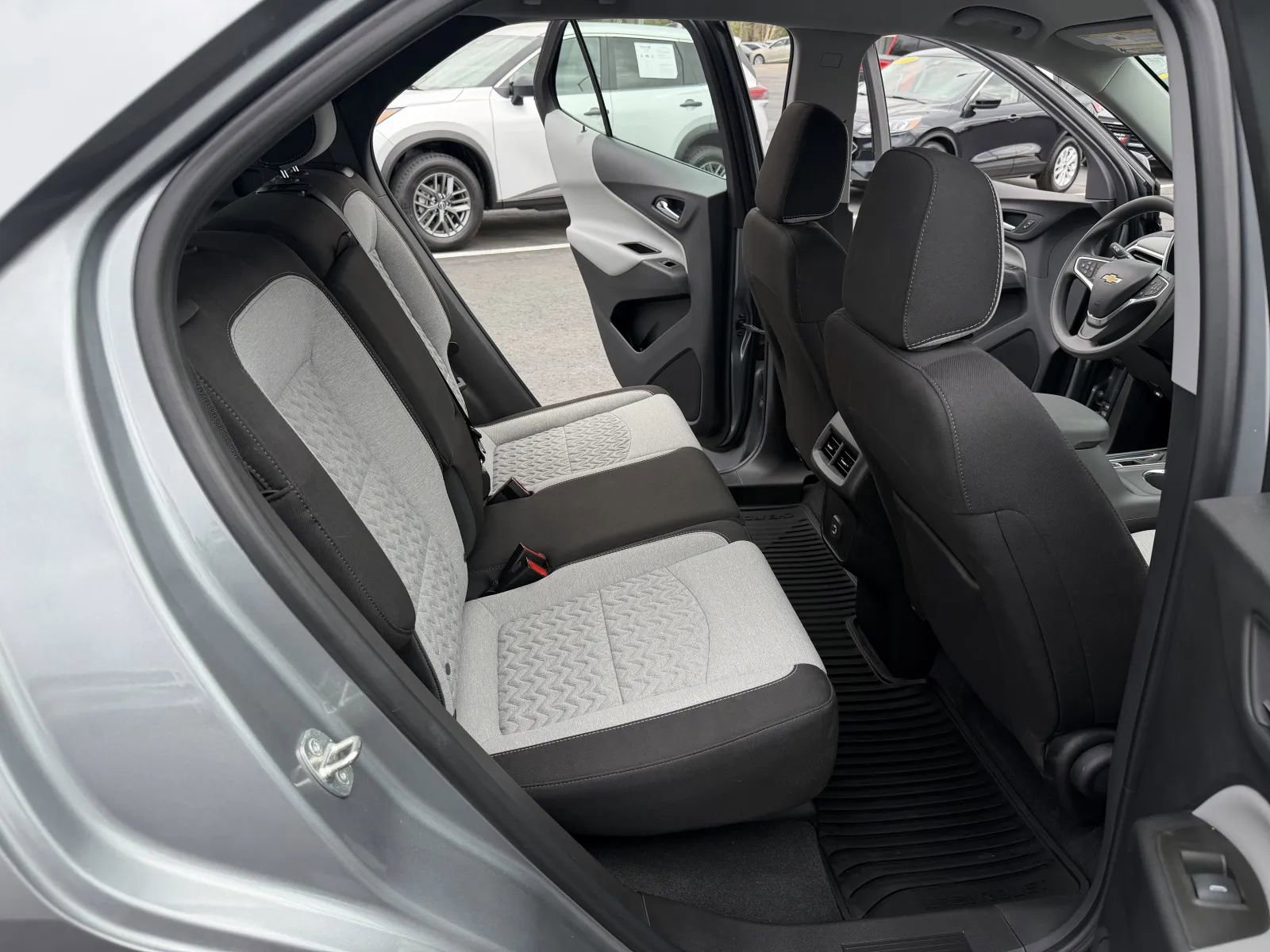 Used 2023 Chevrolet Equinox LS FWD image 42