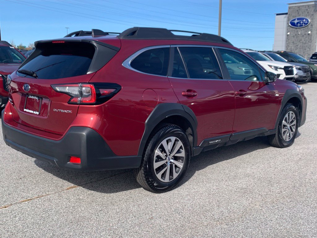 Used 2025 Subaru Outback Premium AWD/4WD image 5