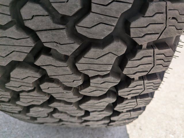 Used 2025 Ford Bronco Heritage Edition AWD/4WD image 12