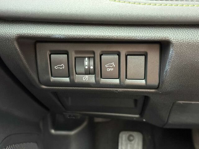 Certified 2025 Subaru Outback Onyx Edition AWD/4WD image 32
