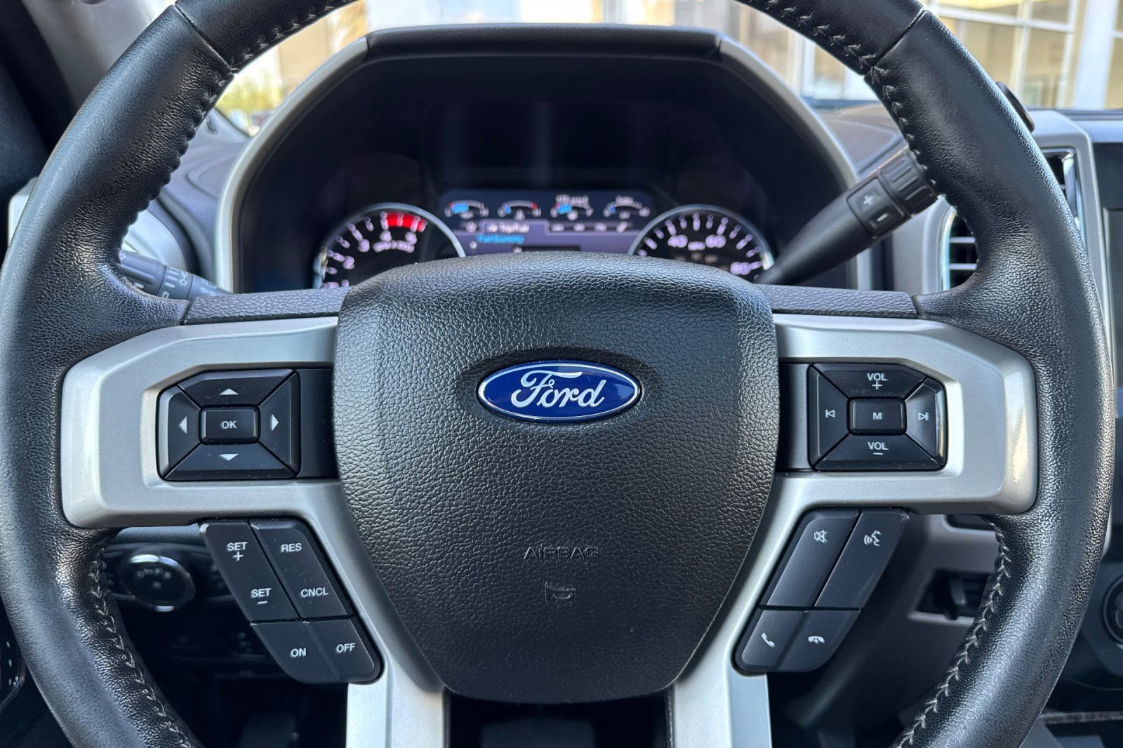 Used 2017 Ford F250 Lariat w/ Lariat Ultimate Package image 23