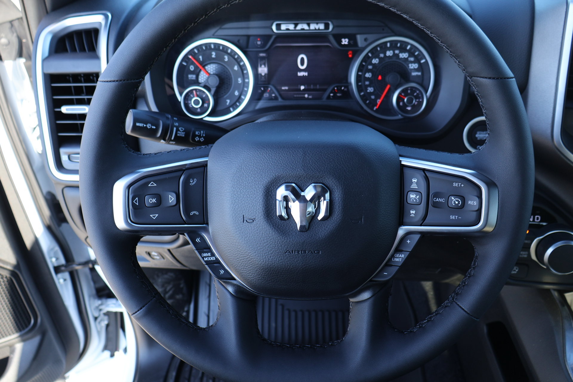New 2026 RAM 1500 Big Horn AWD/4WD image 3