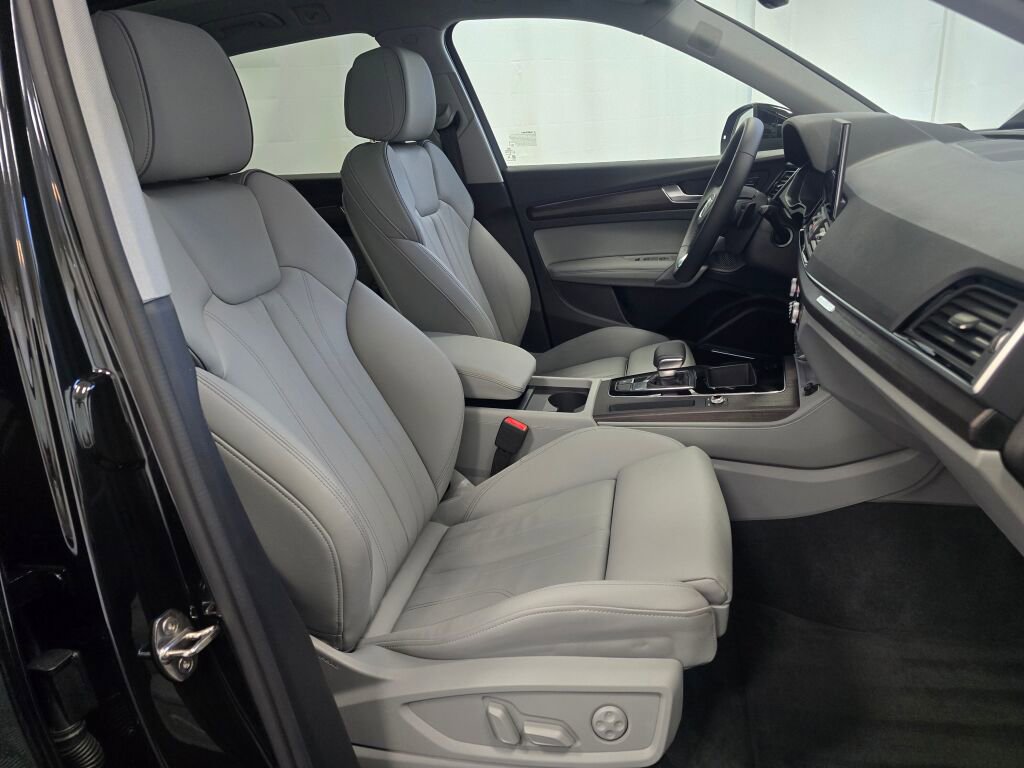 Certified 2025 Audi Q5 2.0T Premium Plus w/ Premium Plus Package image 27