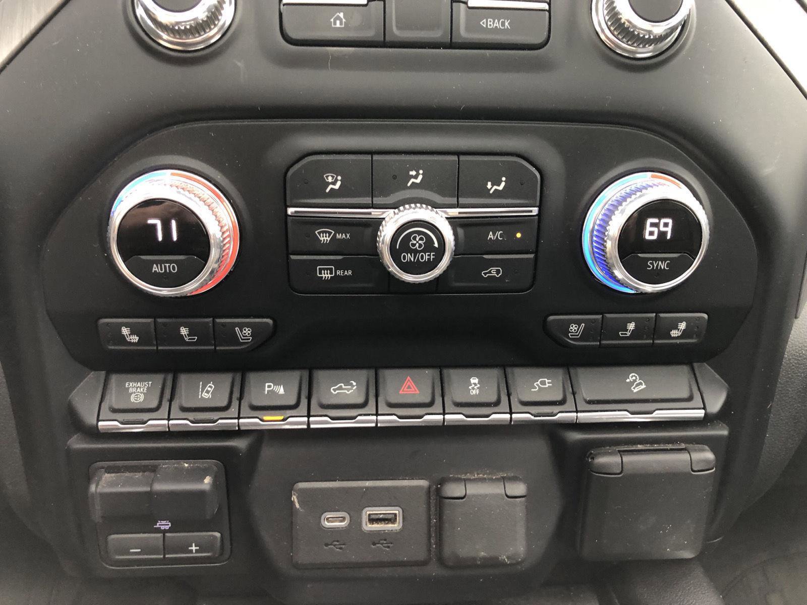 Used 2020 GMC Sierra 2500 Denali w/ Denali Ultimate Package image 17