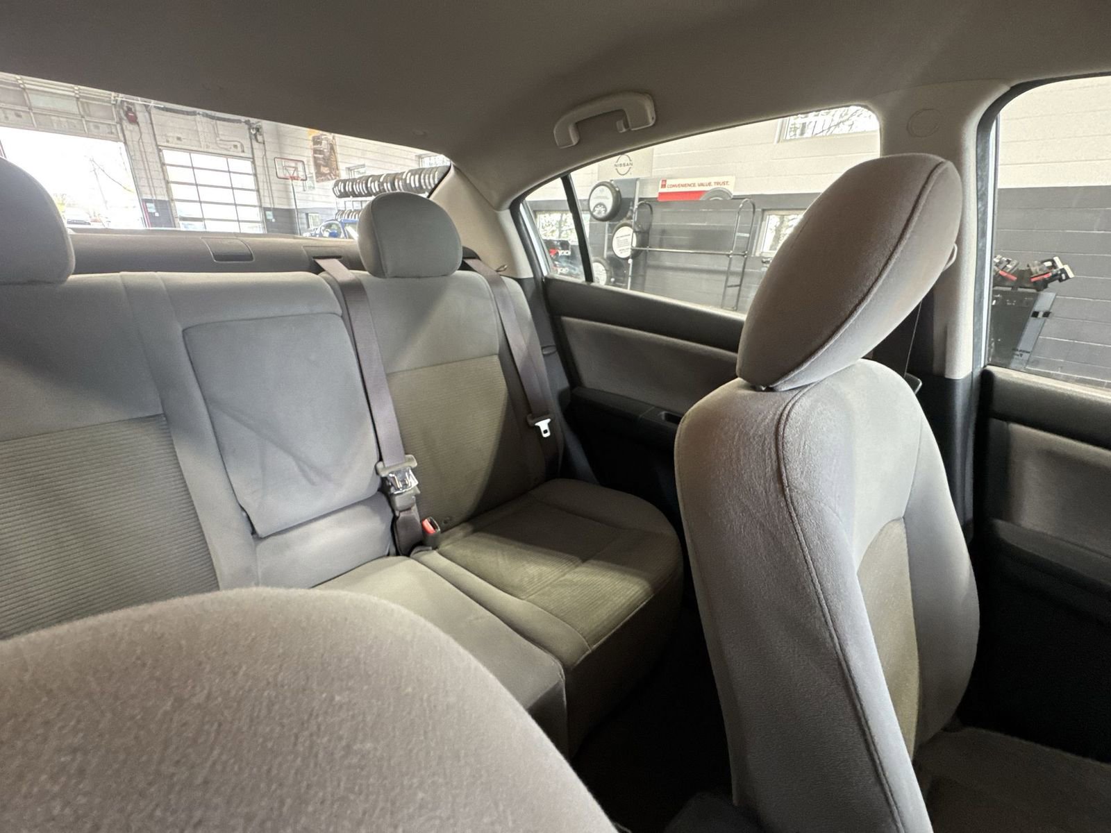 Used 2011 Nissan Sentra 2.0 SR FWD image 6