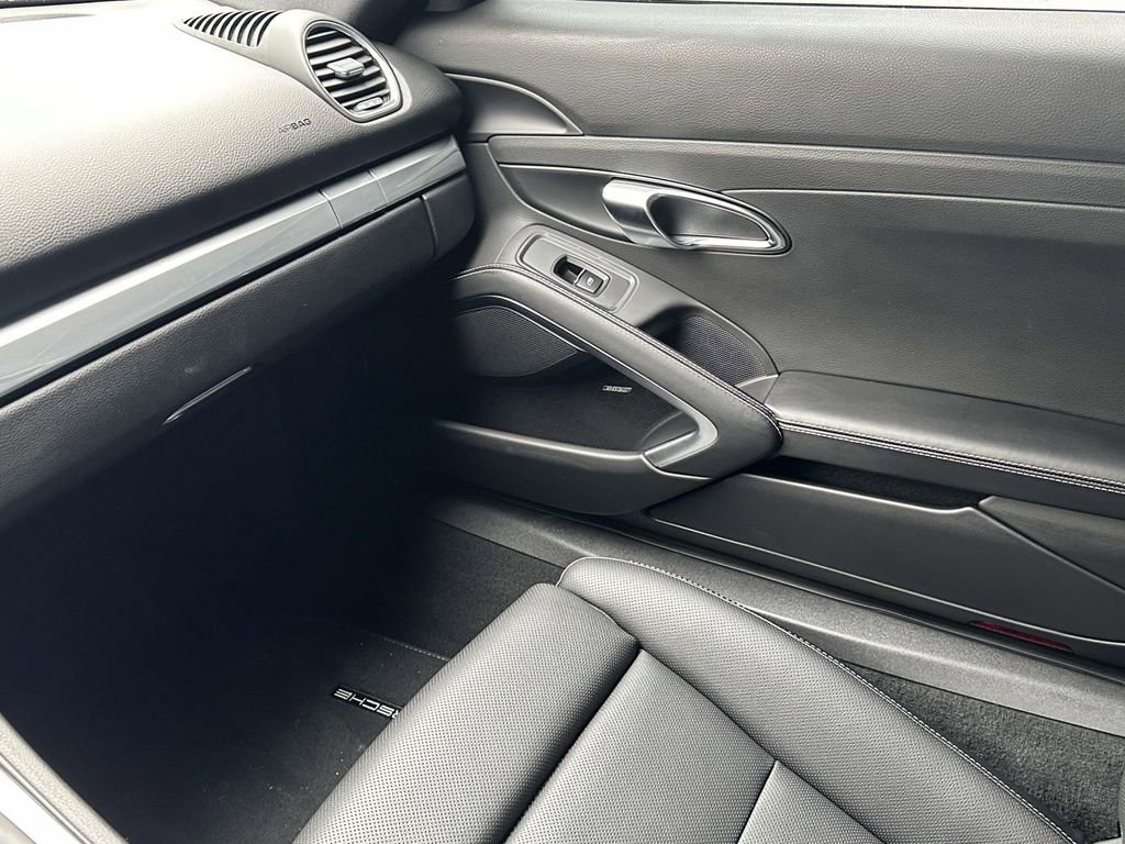 Used 2025 Porsche 718 Cayman RWD image 28