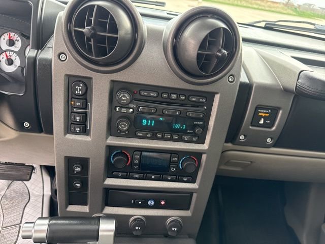 Used 2004 HUMMER H2 w/ Preferred Equipment Group image 36