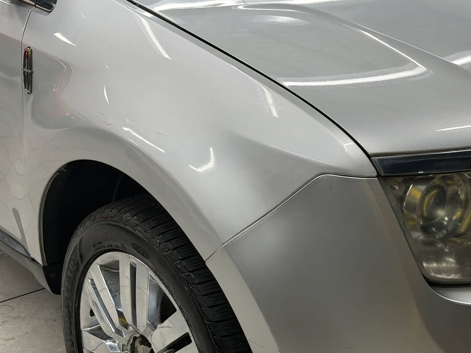 Used 2010 Lincoln MKX 2WD image 6