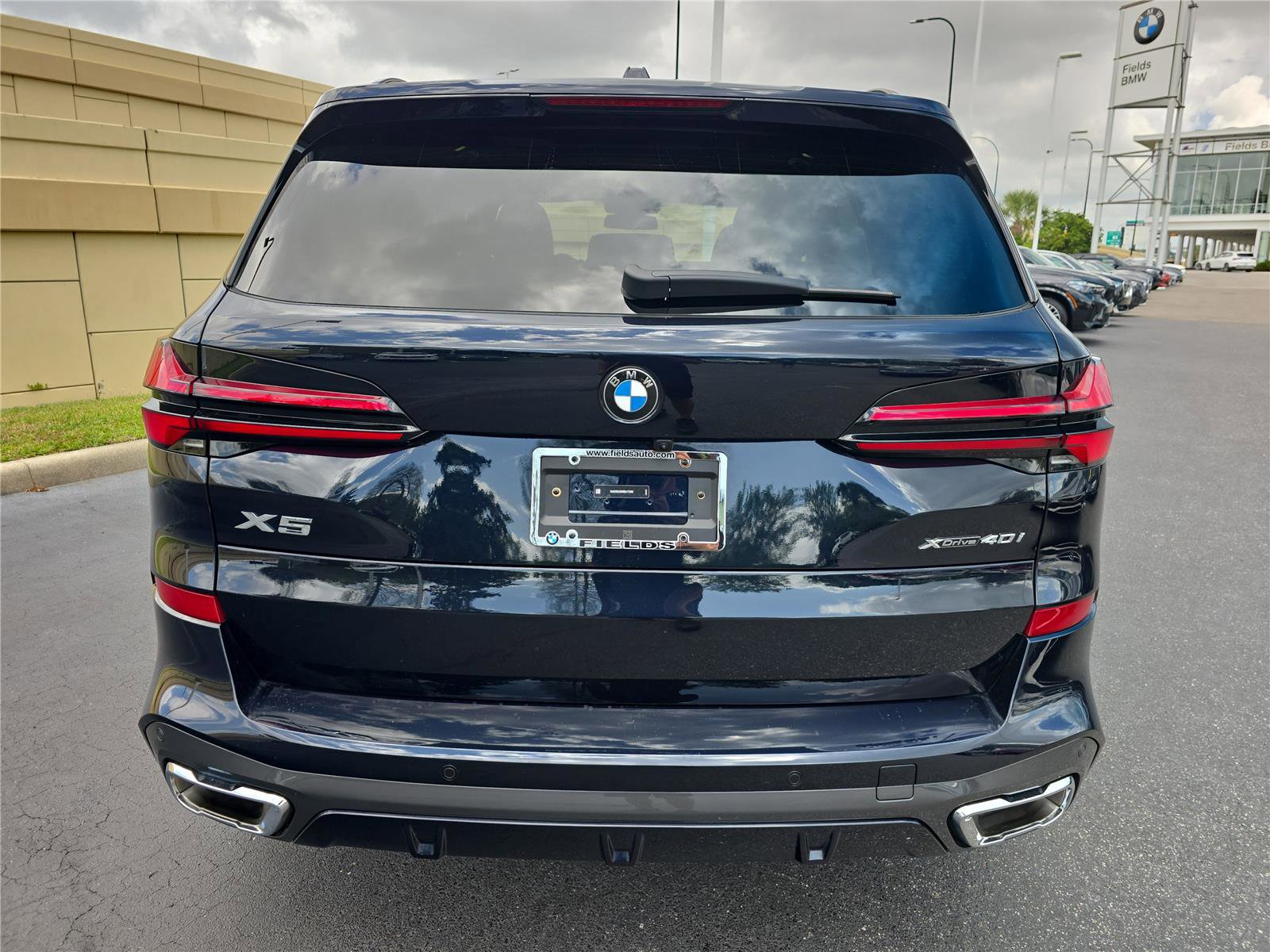 Used 2024 BMW X5 xDrive40i w/ M Sport Package image 4