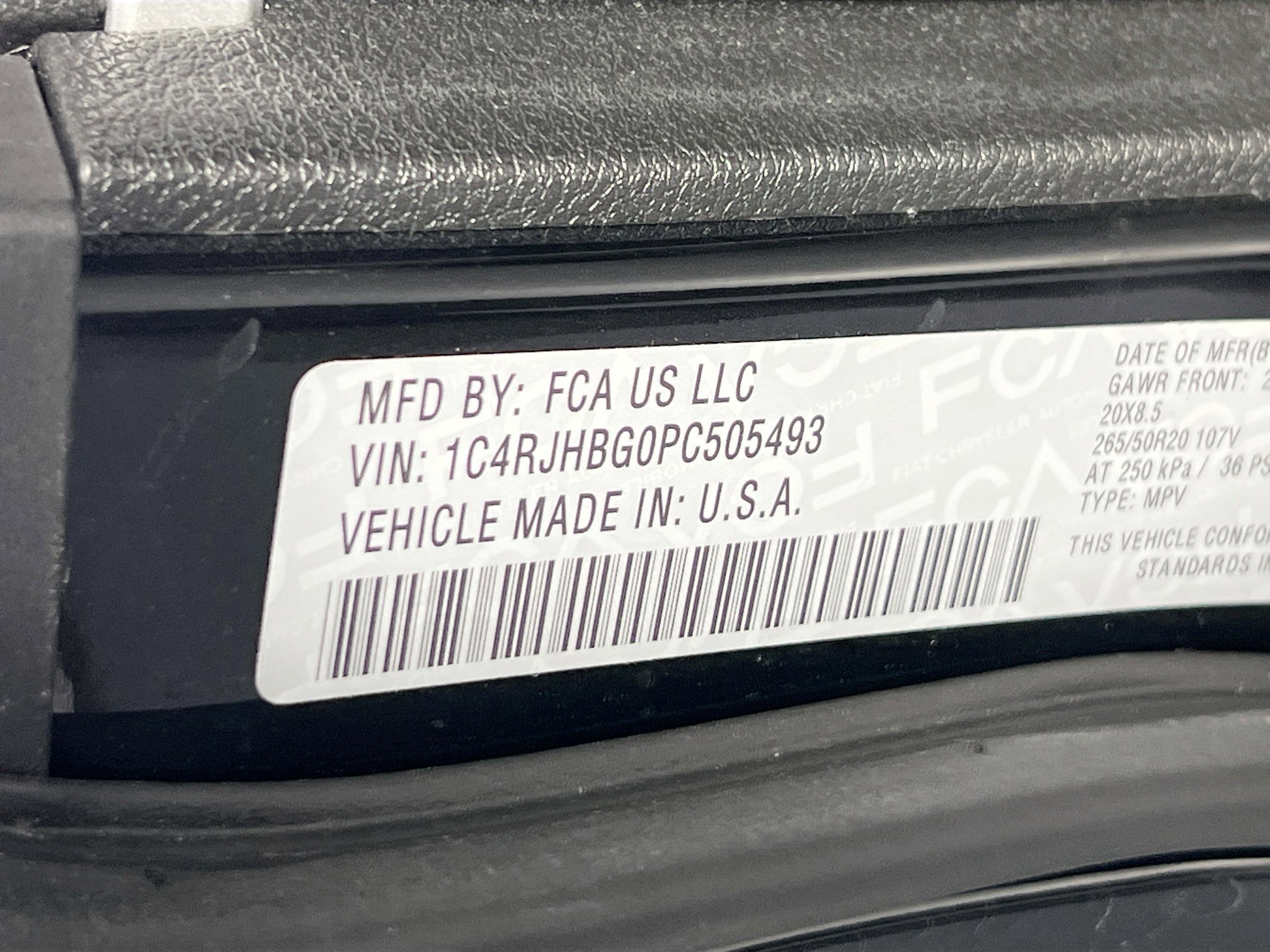 Used 2023 Jeep Grand Cherokee Limited w/ Black Appearance Package image 30