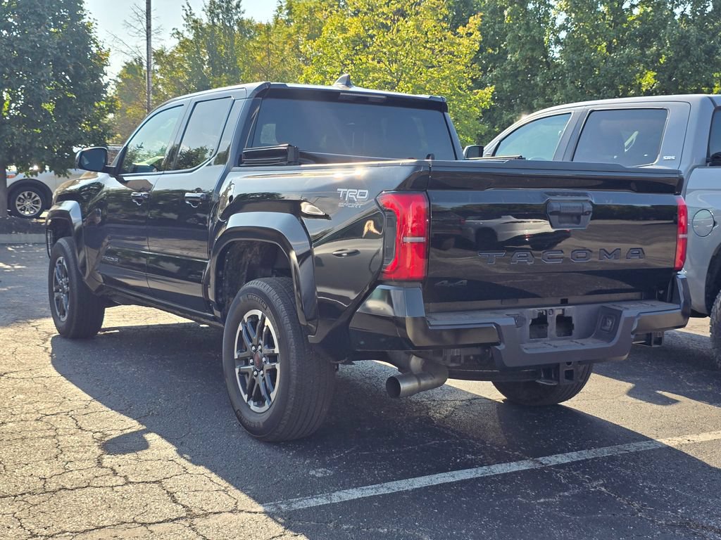 Used 2025 Toyota Tacoma TRD Sport AWD/4WD image 6