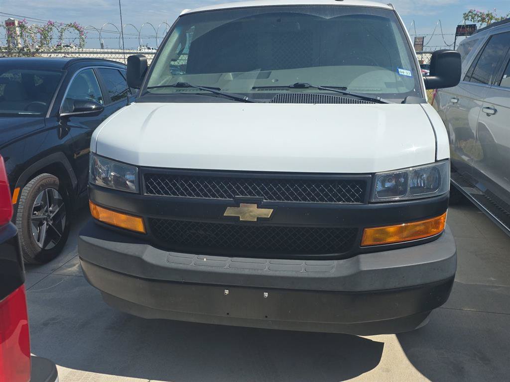 Used 2022 Chevrolet Express 2500 w/ Communications Package RWD image 3